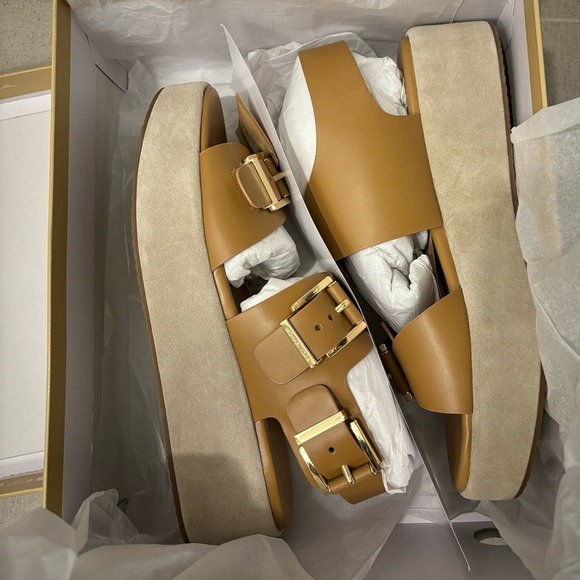 Brand new Michael Kors leather  Sandals 9 ! - Picture 5 of 9